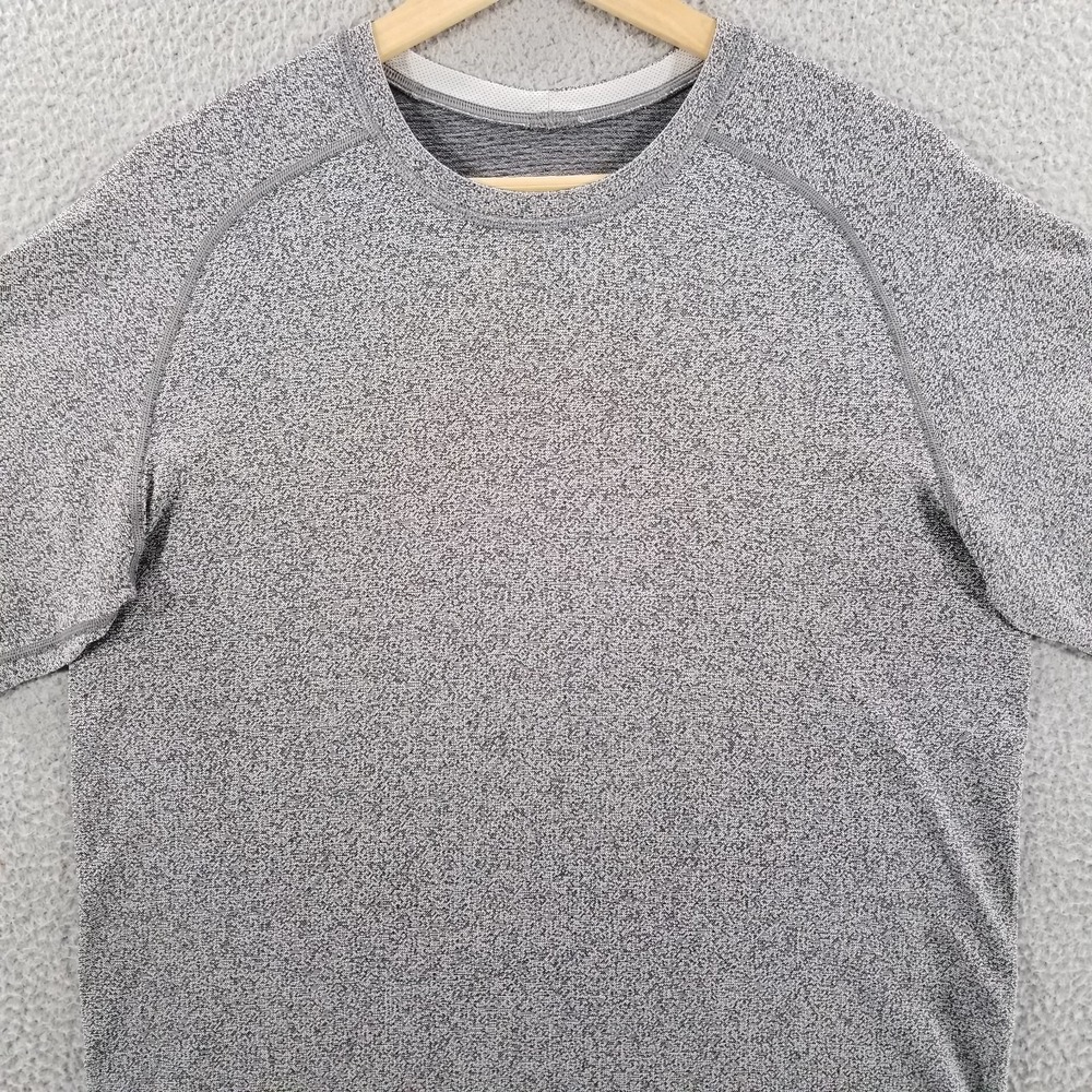 Lululemon Shirt Men Large Grey Heather Metal Vent Tech Gym Athletic Workout Tee